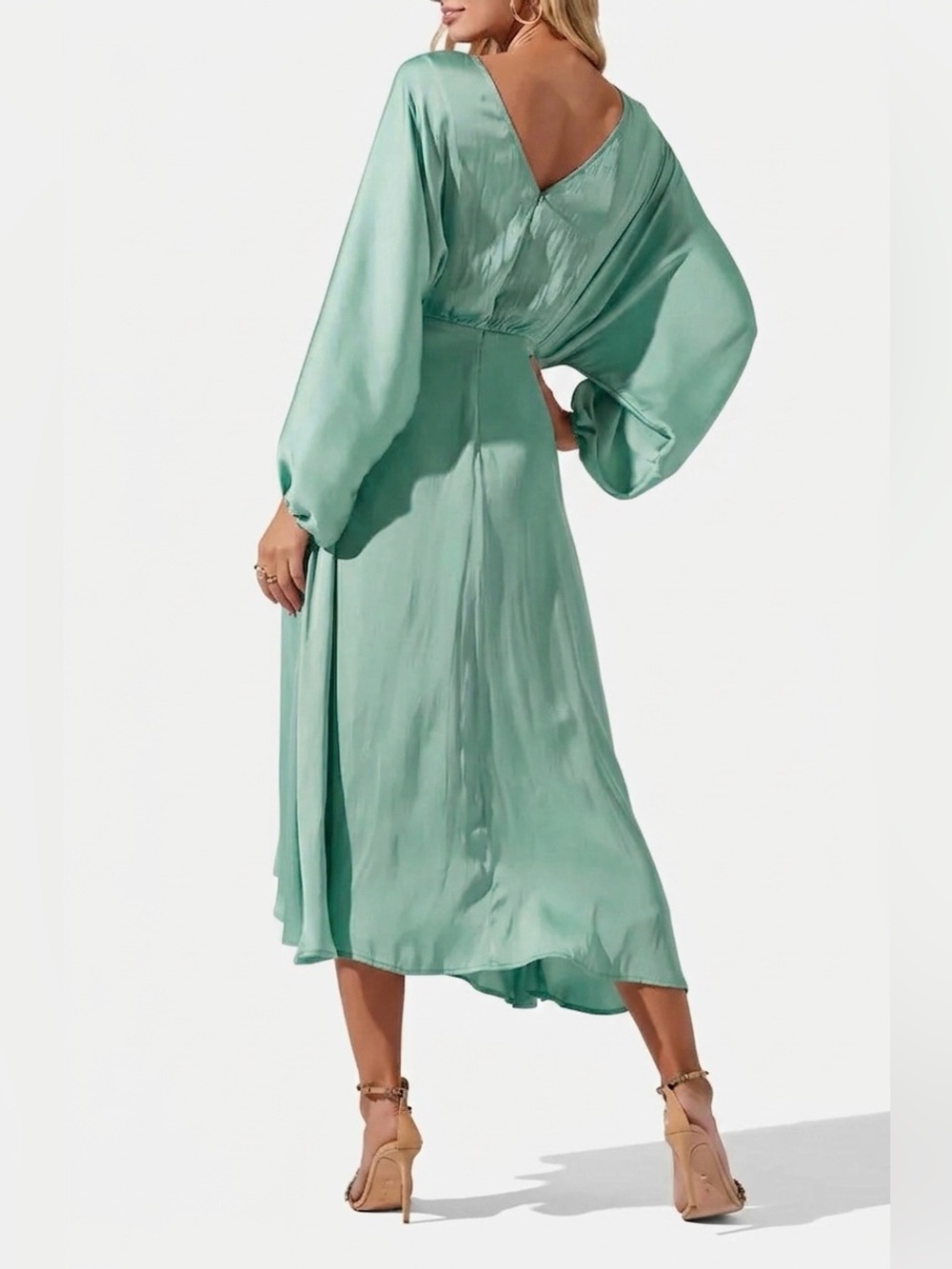 NWOT ASTR the Label Marin Satin Dolman Sleeve Midi Dress Sage Size M - Picture 3 of 10